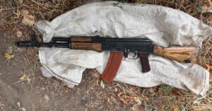 Мешканця прифронтового Оріхова підозрюють у продажі автомата та гранат, його затримали, — ФОТО