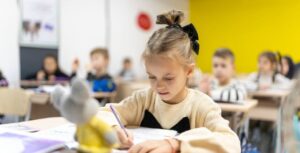 Одинадцять підземних шкіл та десятки тисяч дітей з очною освітою: як Запорізька область почала новий навчальний рік