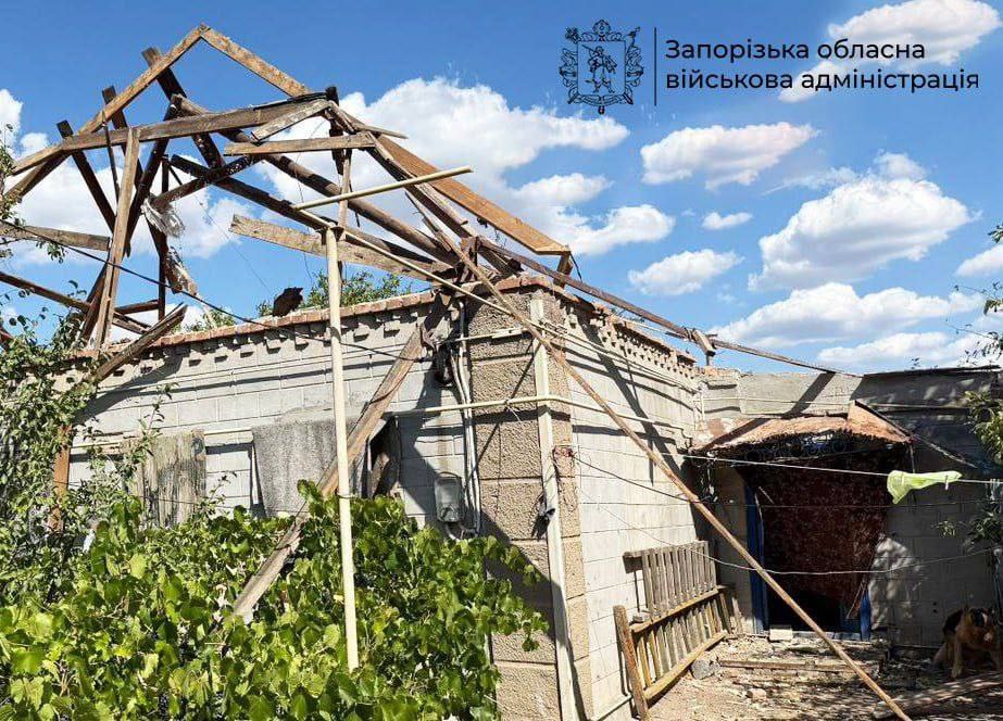 Три человека погибли: враг нанес 521 удар по Запорожской области