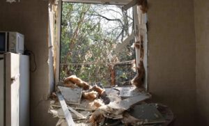 Близько опівночі ворог атакував Запоріжжя п’ятьма ФАБами: стали відомі подробиці нічних ударів по місту, — ФОТО