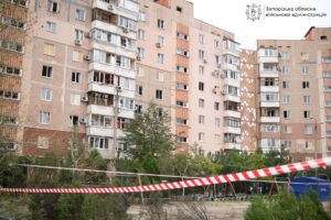 Майже 100 житлових будинків були пошкоджені внаслідок російського обстрілу Запоріжжя з РСЗВ