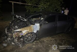 В Запорожье задержали мужчину, который поджег авто родственника своей подруги, - ФОТО