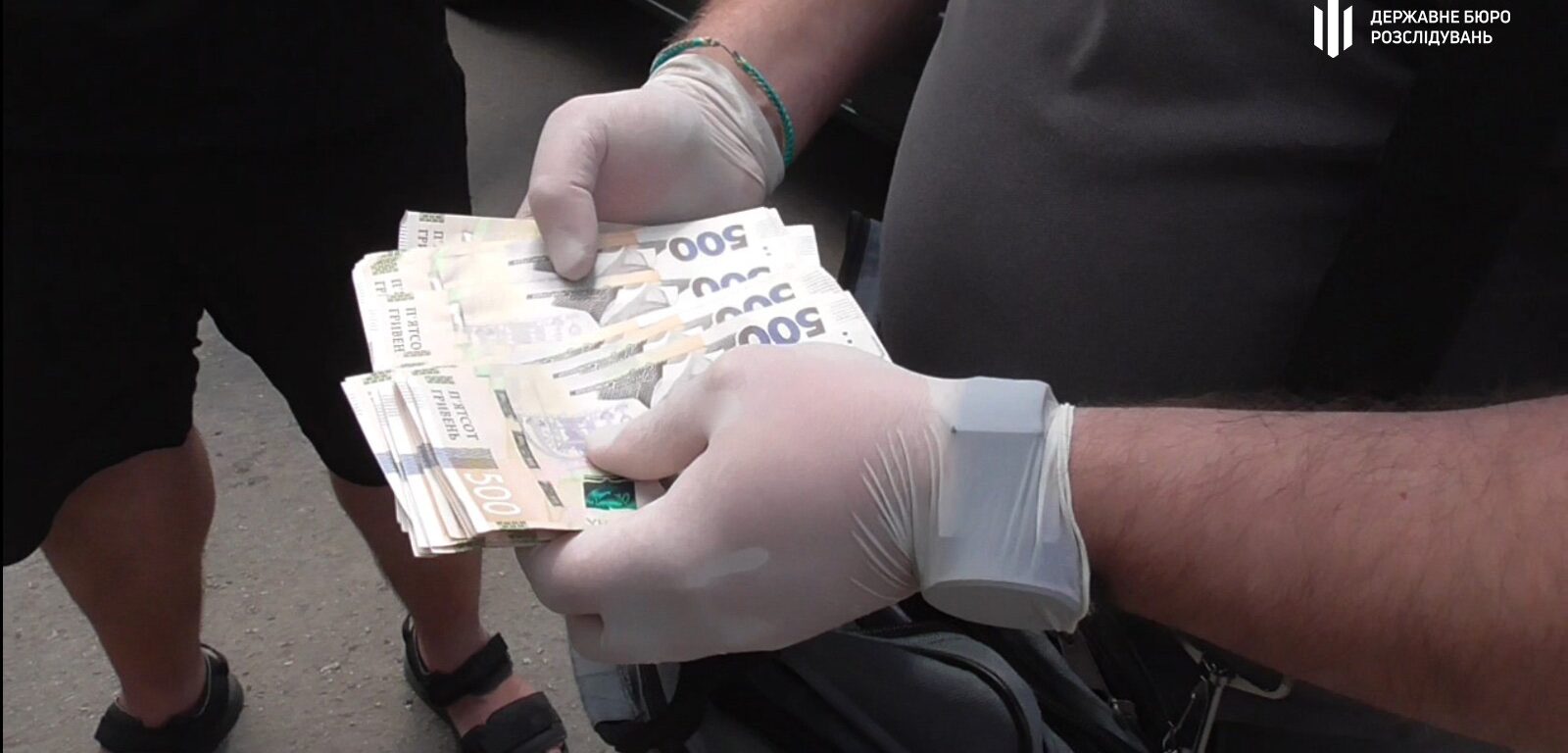 Вимагали гроші від водіїв у Запорізькому районі: до суду скерували справу правоохоронців, викритих на поборах, — ФОТО