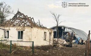 Поранено мирного мешканця: росіяни завдали 587 ударів по Запорізькій області