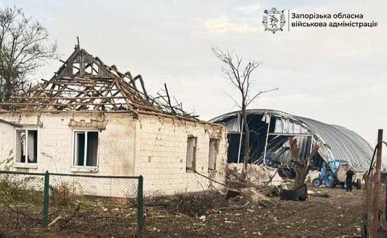 Поранено мирного мешканця: росіяни завдали 587 ударів по Запорізькій області
