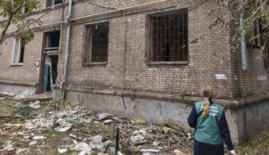 Вирва та пошкодження земельних ділянок: екологи показали наслідки нічної російської атаки на Запоріжжя 10 жовтня, — ФОТО