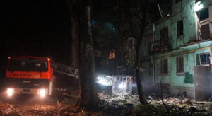 Ворог вночі вдарив по Запоріжжю «шахедами»: постраждали люди, є руйнування та відключення світла, — ФОТО, ВІДЕО