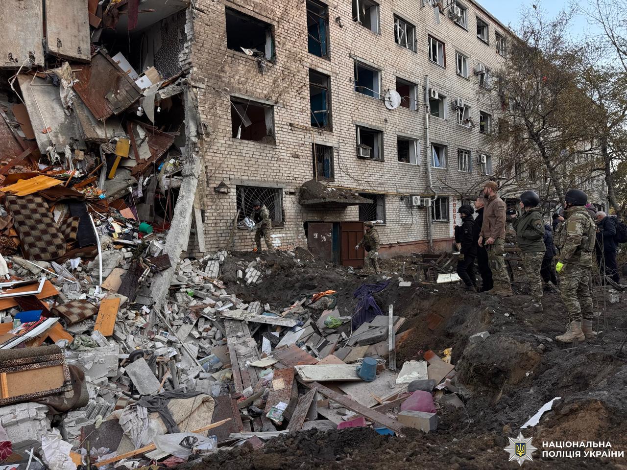 Росіяни вдарили ракетами та безпілотниками по Запоріжжю: поранено 13 людей, — ФОТО, ВІДЕО