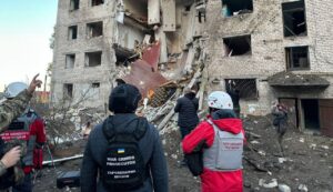 Збільшилась кількість постраждалих внаслідок ударів по Запоріжжю: обстріл розслідують як воєнний злочин (ФОТО)