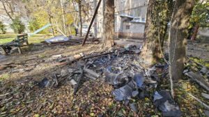 Воронка площадью 64 кв. м.: в экоинспекции сообщили о последствиях ночной атаки Запорожья, — ФОТО