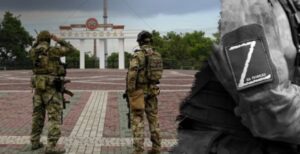 Военные списки и обход квартир: оккупанты «легализуют» мобилизацию в захваченном Мелитополе