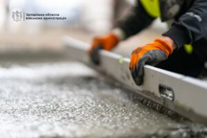 Безпечність і доступність для кожного: в одній з дитячих лікарень Запоріжжя ремонтують укриття, — ФОТО, ВІДЕО