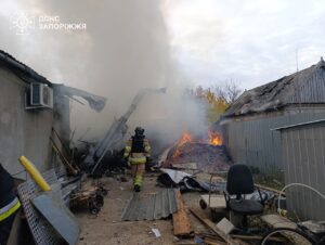 Горели дома, склад и трактор: в результате вражеских ударов вспыхнули пожары в Запорожской области, — ФОТО