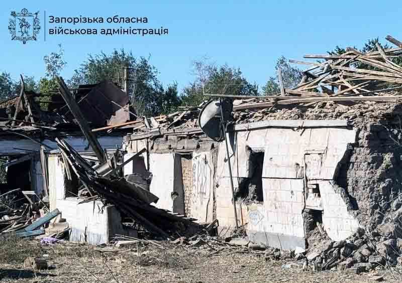 Пошкоджено будинки та машини: ворог завдав 562 удари по Запорізькій області