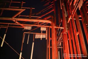 На запорізькому меморіалі «Дерево пам’яті» з’явились 85 нових дзвіночків з іменами полеглих захисників, - ФОТО