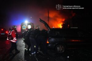 За життя жінки борються лікаря: стало відомо про стан постраждалих внаслідок авіаудару по Запоріжжю
