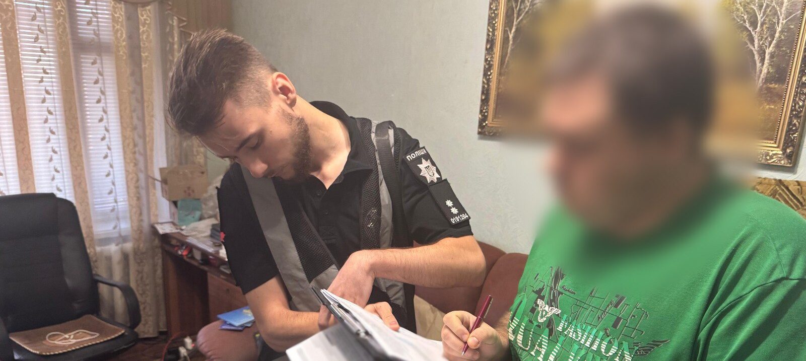 У Запоріжжі судитимуть афериста, який замість квадрокоптера відправив військовому книги, - ФОТО