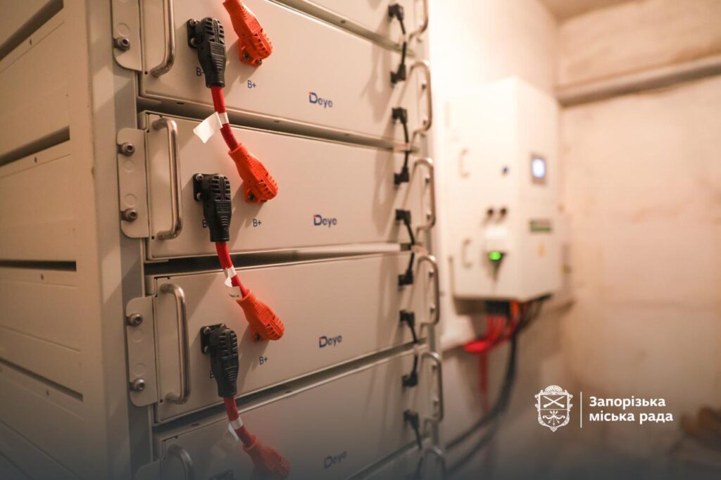 Сонячні станції та генератори: як працюють запорізькі лікарні в умовах відключення світла (ФОТО)