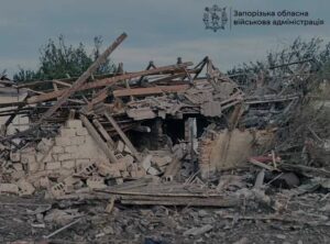 Враг ударил по 17 населенным пунктам Запорожской области: поступило девять сообщений о повреждениях жилья и авто