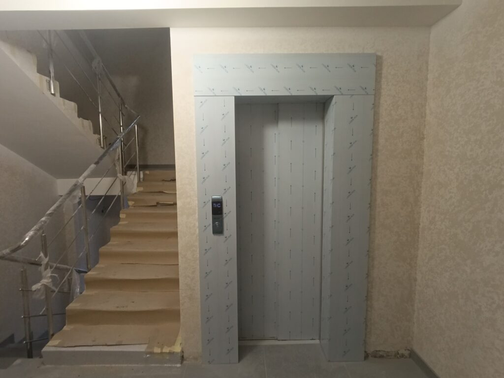 Роботи виконано на 85%: у Запоріжжі триває відновлення зруйнованої ворогом дев’ятиповерхівки (ФОТО)