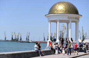 Окупаційна влада Бердянська знову звітує про «рекордний» курортний сезон