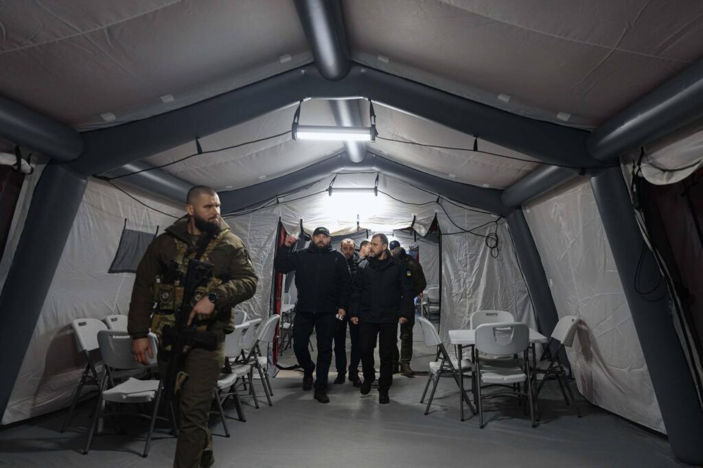 Більше патрулів та «пунктів незламності»: Запоріжжя відвідав голова МВС Ігор Клименко (ФОТО, ВІДЕО)