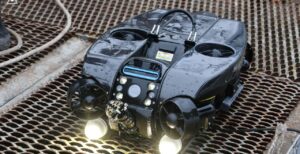 Пошук небезпечних предметів дистанційно: запорізькі рятувальники показали, як використовують підводні дрони, — ФОТО