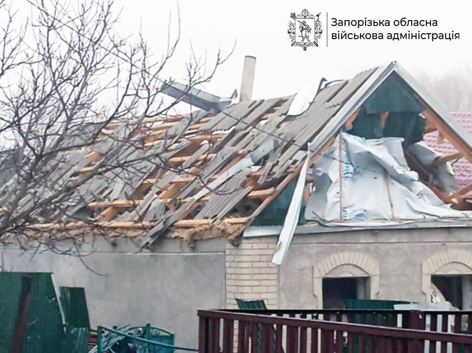 Поранено шість людей: у неділю росіяни завдали 615 ударів по Запорізькій області