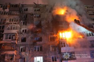 Враг ударил «шахедом» по Запорожью: полыхала многоэтажка, есть пострадавшие, — ФОТО, ВИДЕО