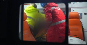 Российский удар по запорожской многоэтажке: стало известно о состоянии пострадавших