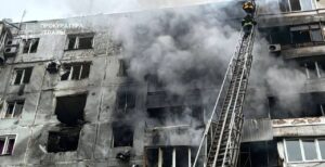 Увеличилось количество пострадавших от удара по Запорожью: атаку расследуют как военное преступление, — ФОТО