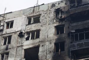 Кілька сотень квадратних метрів забрудненої землі: наслідки ранкового удару по Вознесенівському району Запоріжжя, — ФОТО