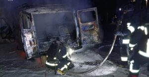 Через російські удари 16 грудня у Запорізькій області палали автівки, склад та сільгосптехніка, — ФОТО