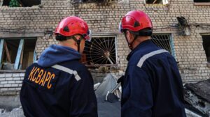 За 12 месяцев в Запорожье из-за обстрелов пострадали 428 человек, ударами повреждено более 9 тысяч домов