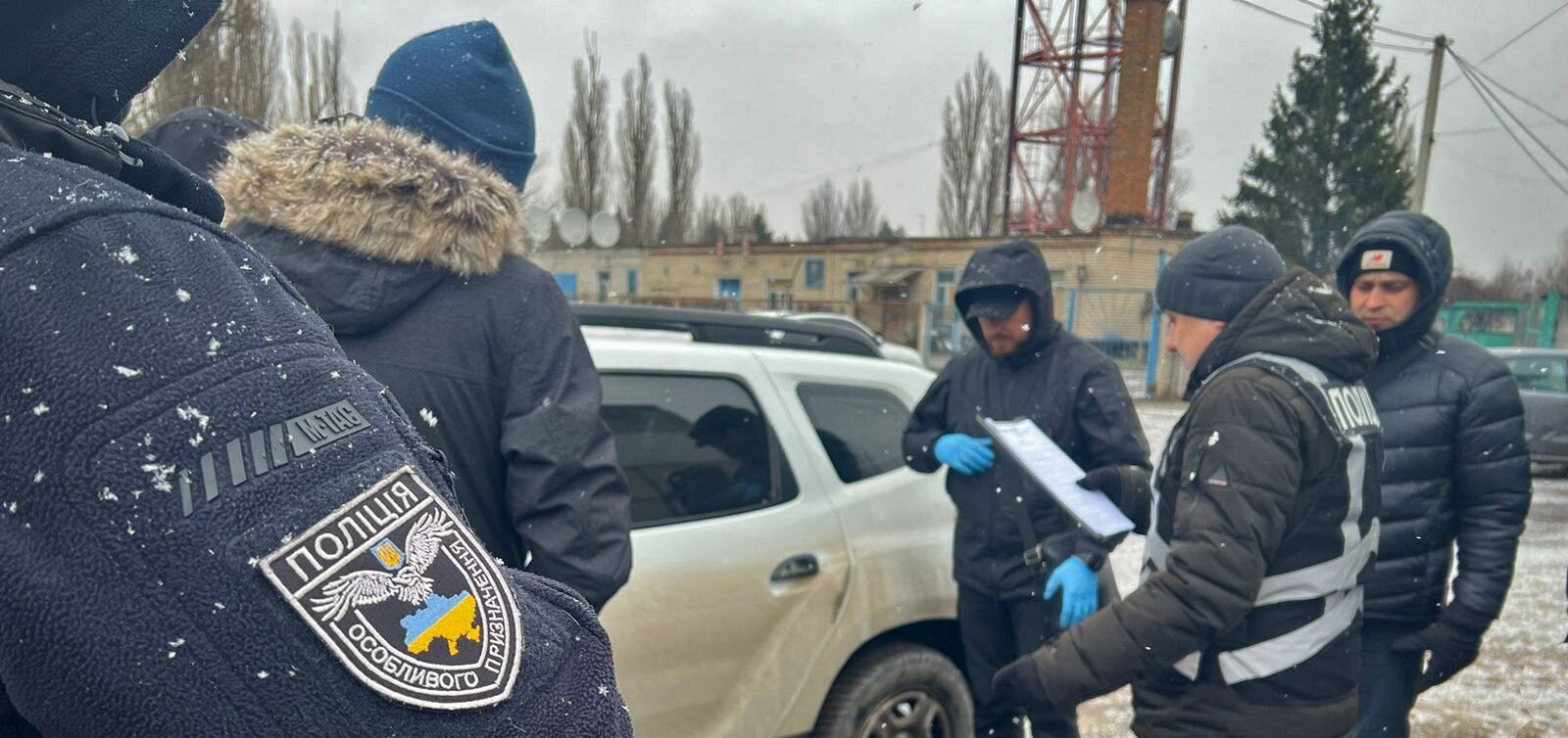 Незаконный оборот: мужчине грозит до семи лет тюрьмы за продажу автоматического оружия на 120 тысяч гривен, — ФОТО