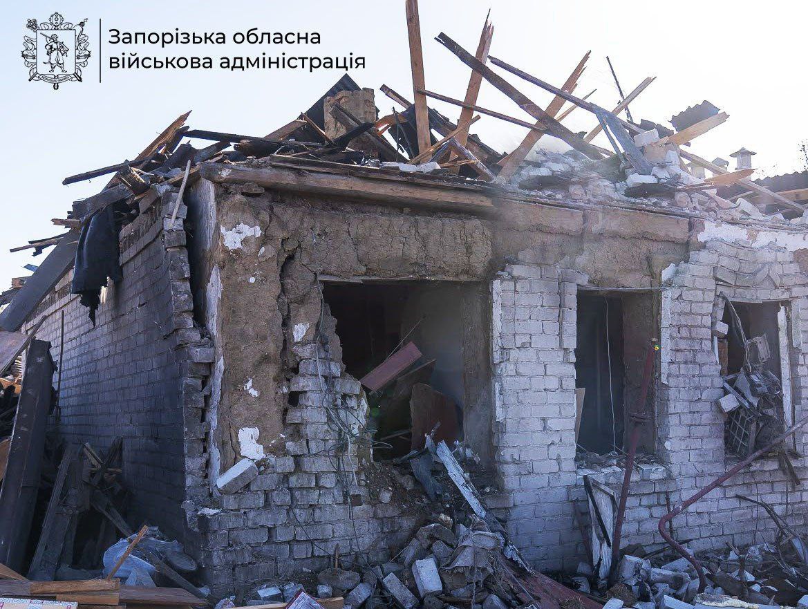 Во вражеские удары попали 18 населенных пунктов Запорожской области: войска РФ били из авиации и РСЗО