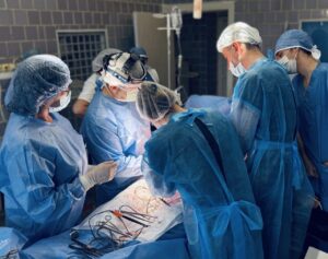 У Запоріжжі лікарі провели успішну трансплантацію нирок двом чоловікам від посмертного донора, - ФОТО, ВІДЕО