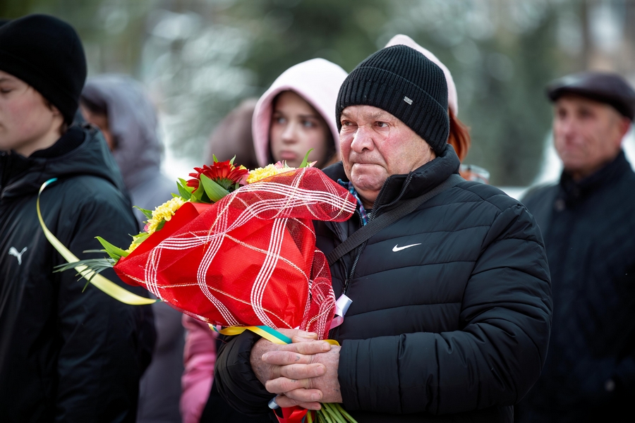 У Запоріжжі відкрили меморіальну дошку на честь полеглого захисника Олега Бурдиновича (ФОТО)