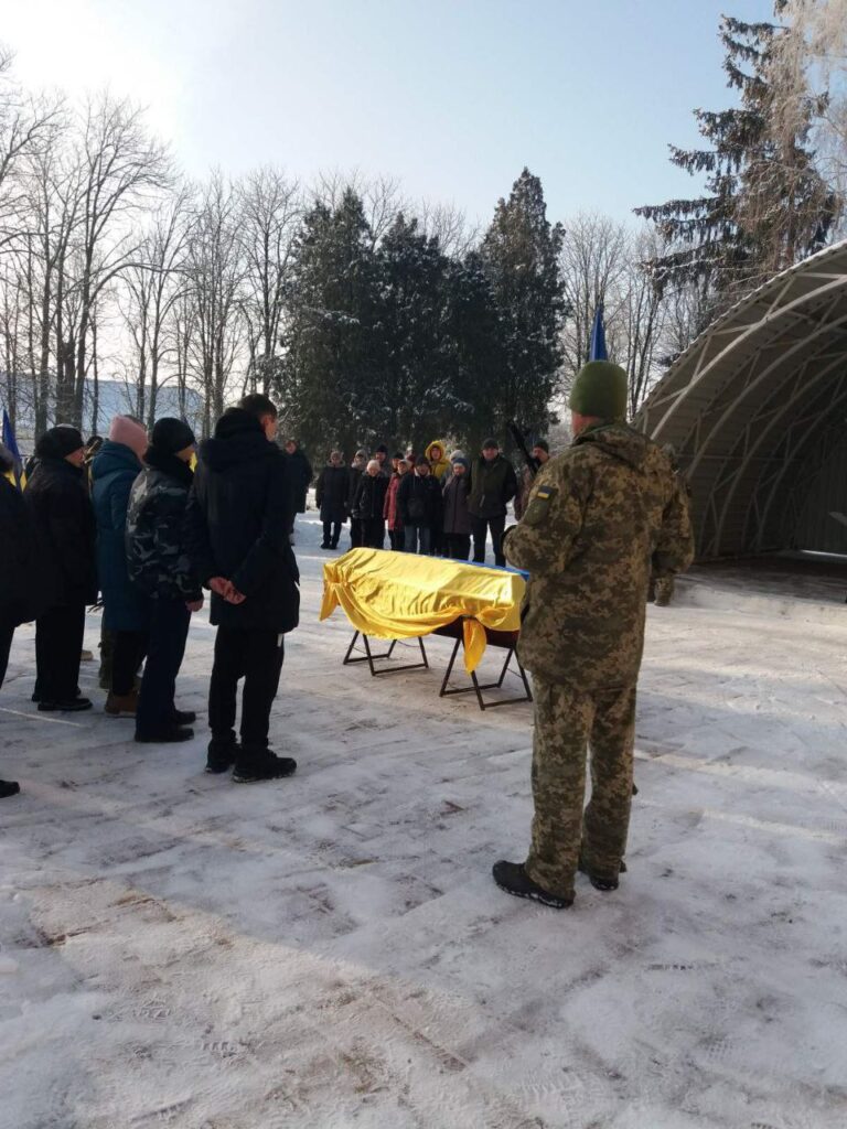 Навіки 46 років: в Запорізькій області попрощались з полеглим захисником