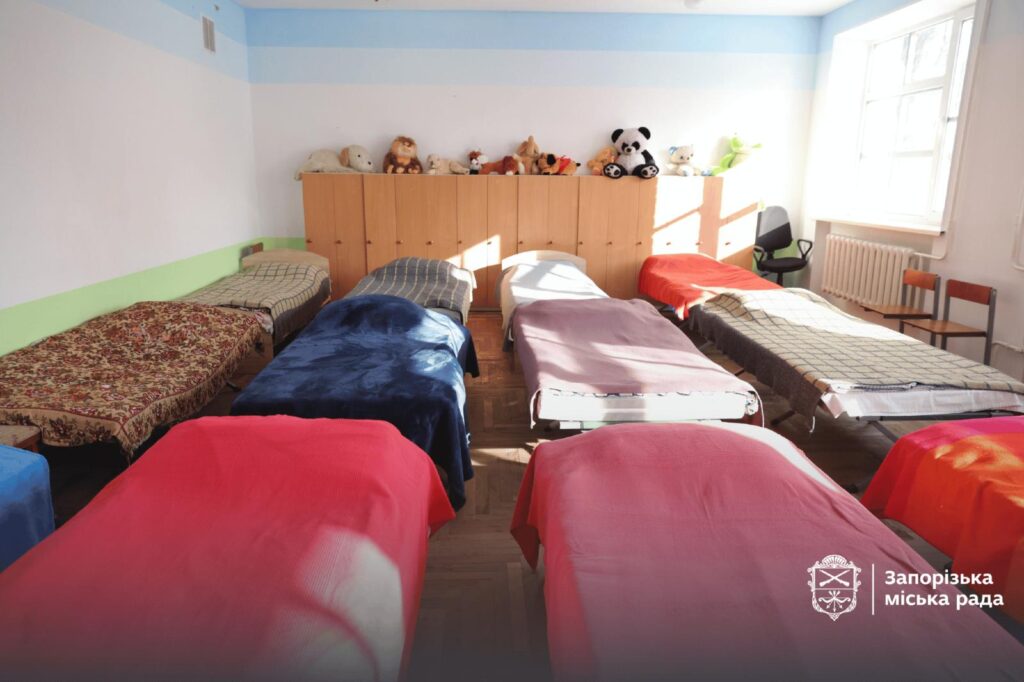 Сім класів, медблок і інклюзивний ліфт: у запорізькій гімназії №95 продовжують ремонт укриття (ФОТО, ВІДЕО)