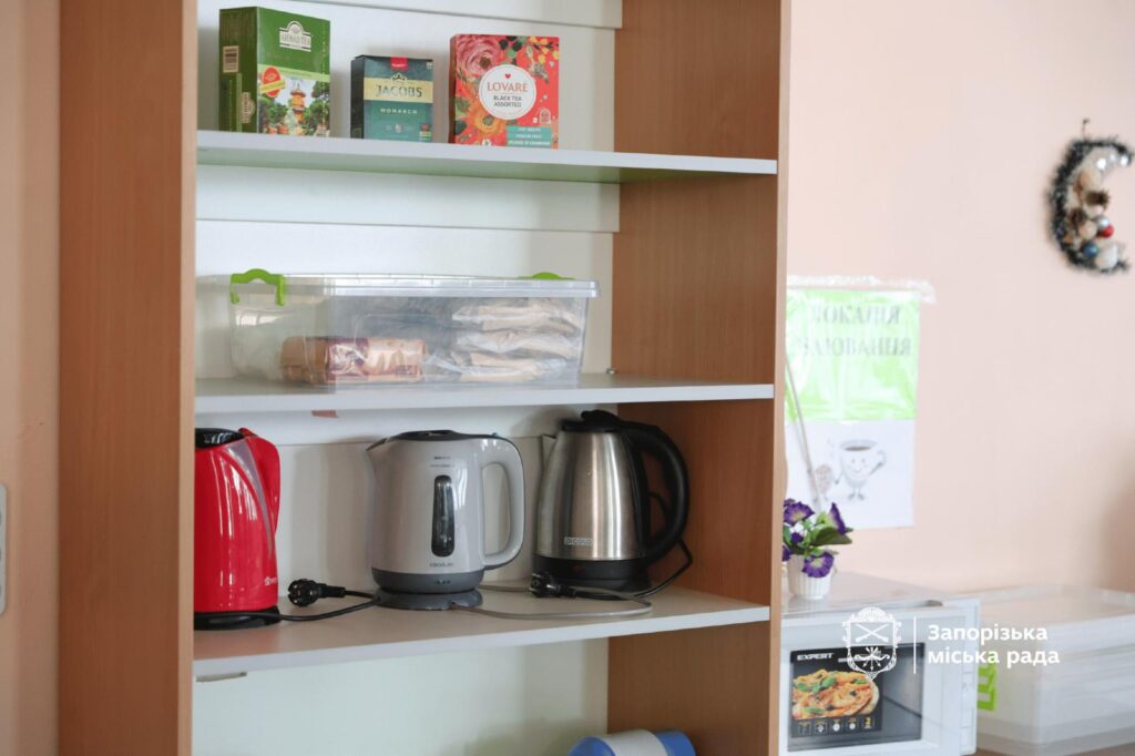 Сім класів, медблок і інклюзивний ліфт: у запорізькій гімназії №95 продовжують ремонт укриття (ФОТО, ВІДЕО)