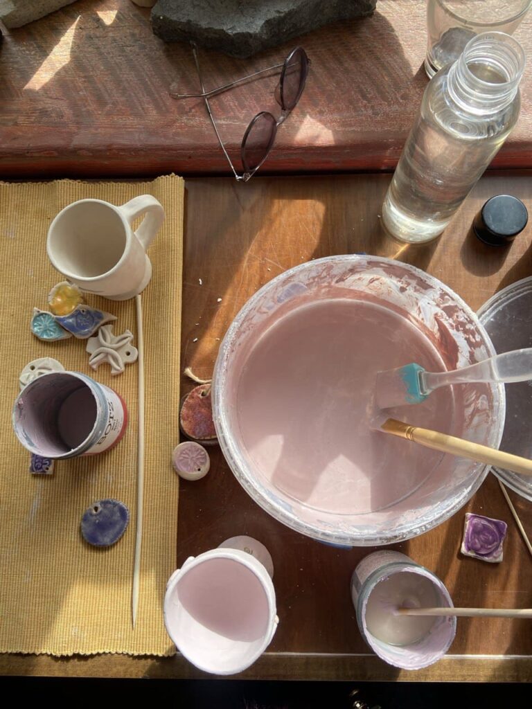 Кераміка ручної роботи: як Тетяна Лопатко із Запоріжжя створює незвичайні авторські прикраси