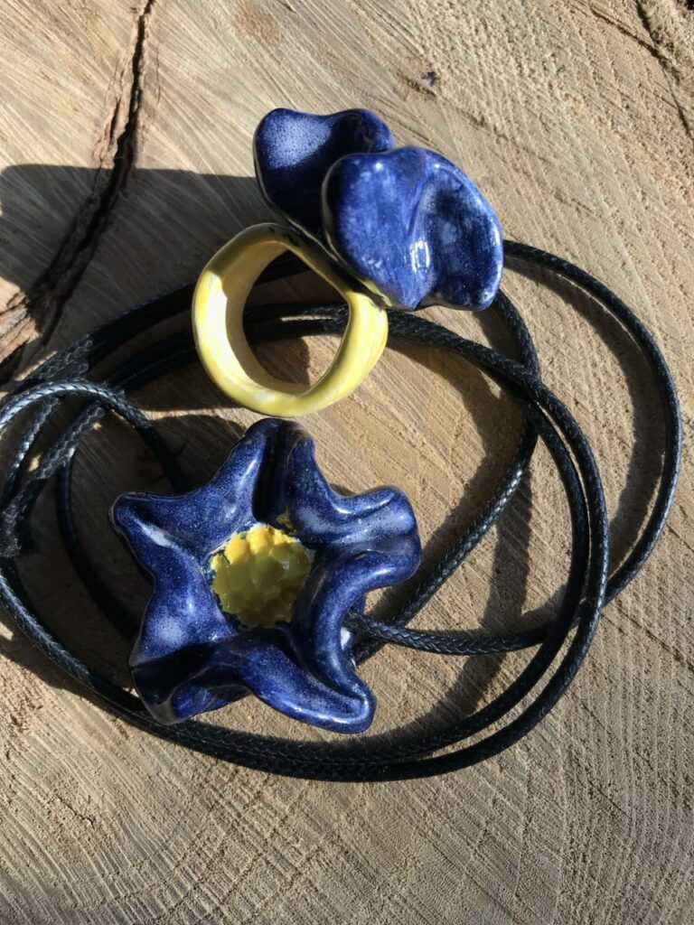 Кераміка ручної роботи: як Тетяна Лопатко із Запоріжжя створює незвичайні авторські прикраси