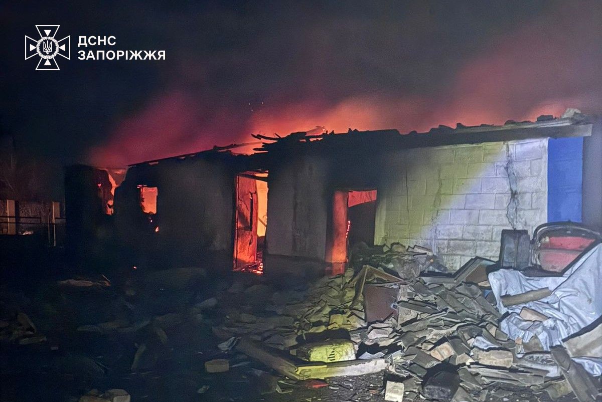 Палали квартири та будинки внаслідок російських ударів по Запорізькій області, - ФОТО