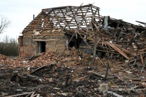 Россияне атаковали дронами машины в Кушугуме и Беленьком: есть раненые