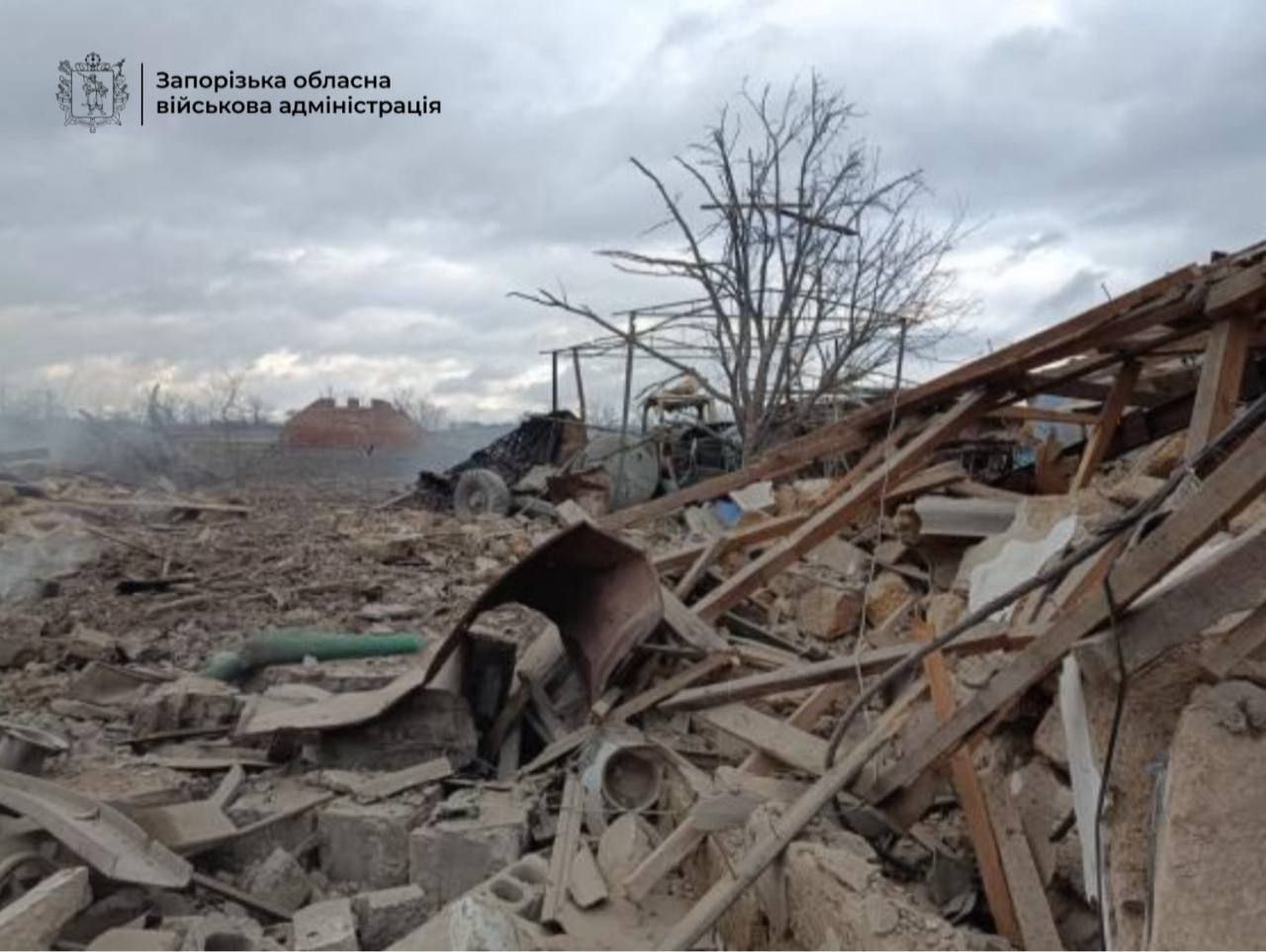 Россияне сбросили КАБ на село в Запорожской области: ранен человек