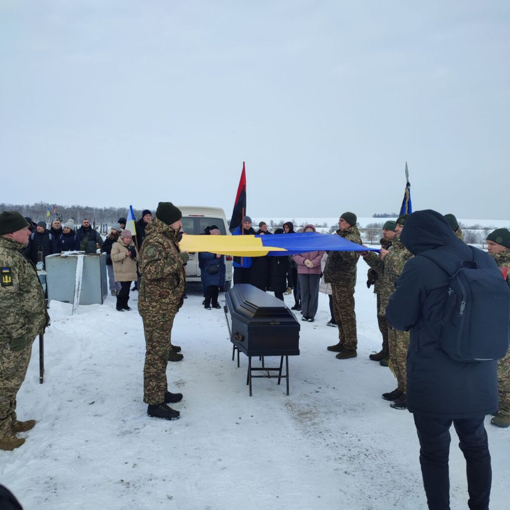 Понад рік вважався зниклим безвісти: у Запоріжжі поховали полеглого захисника з Бердянська