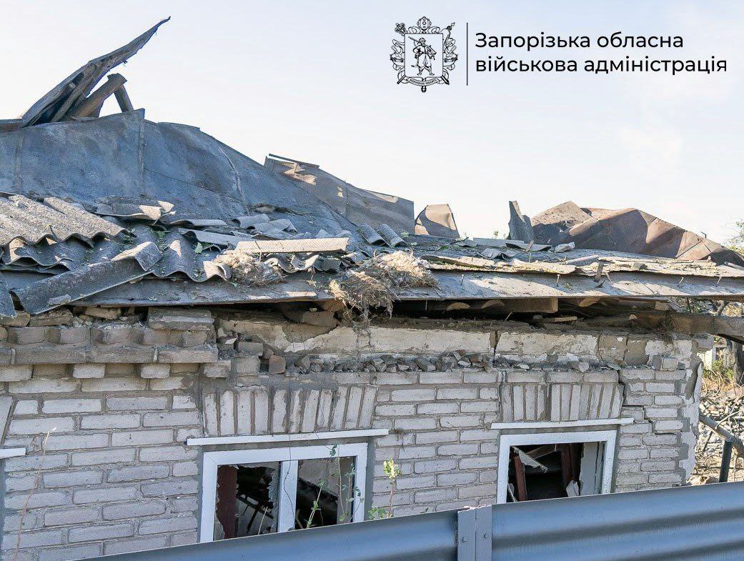 Одна людина загинула, ще шість поранено: ворог завдав по Запорізькій області 876 ударів