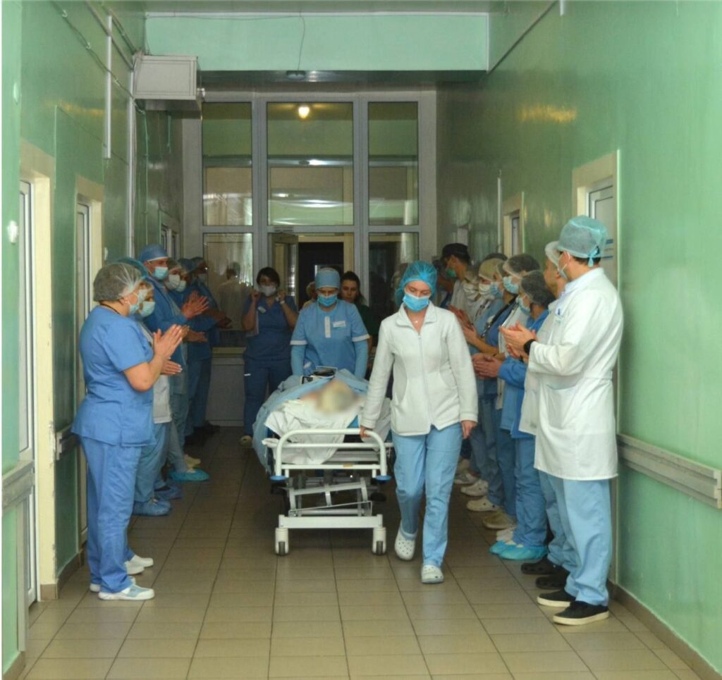 Врятували три життя: у прифронтовому Запоріжжі лікарі провели унікальну мультиорганну трансплантацію (ФОТО)