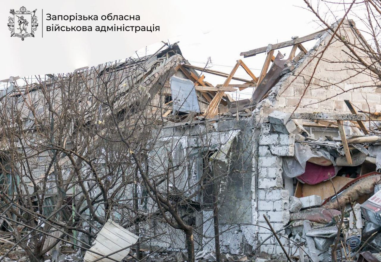 Ранены два человека: россияне нанесли 795 ударов по Запорожской области